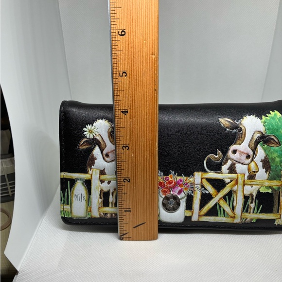Shag Wear Farm Scene Wallet - Picture 9 of 10